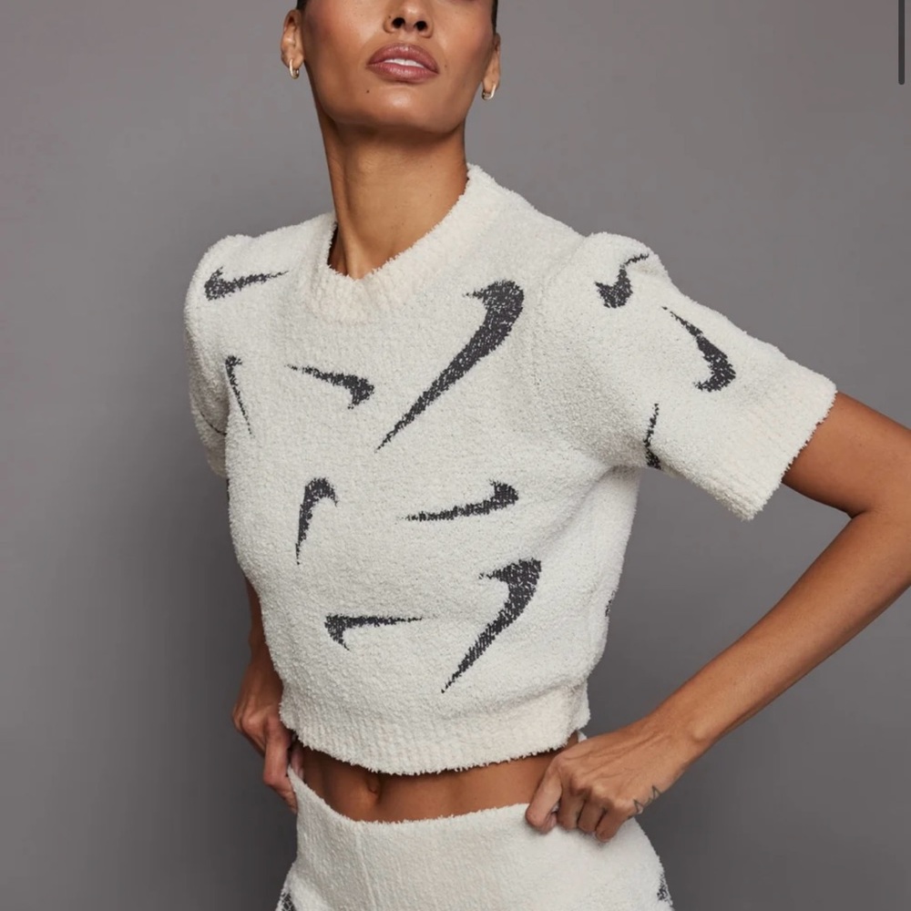 Nike Cream Textured Cropped Short-Sleeve Top with Black Swooshes